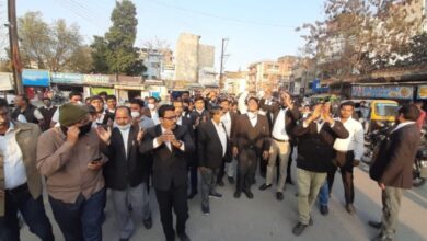 Photo of अधिवक्ता-नागरिक संघर्ष मोर्चा” का गठन समय की मांगलेन -देन व दलाली की मंडी बन गया राजस्व विभाग…भ्रष्टाचार के विरुद्ध छेड़ना होगा जनांदोलन…