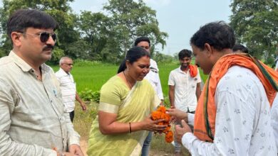 Photo of सांसद गोमती साय ने मांगा भाजपा प्रत्याशी महेश साहू के लिए जनसमर्थन