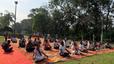 Photo of कमला नेहरू पार्क में उमड़ा जनसैलाब, सैकड़ों लोगों ने किया सामूहिक योगाभ्यास
