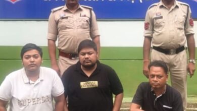 Photo of फरार कुख्यात क्रिकेट सटोरिया सानू बेरीवाल समेत तीन गिरफ्तार , ऑपरेशन क्लीन हंट में बड़ी कामयाबी